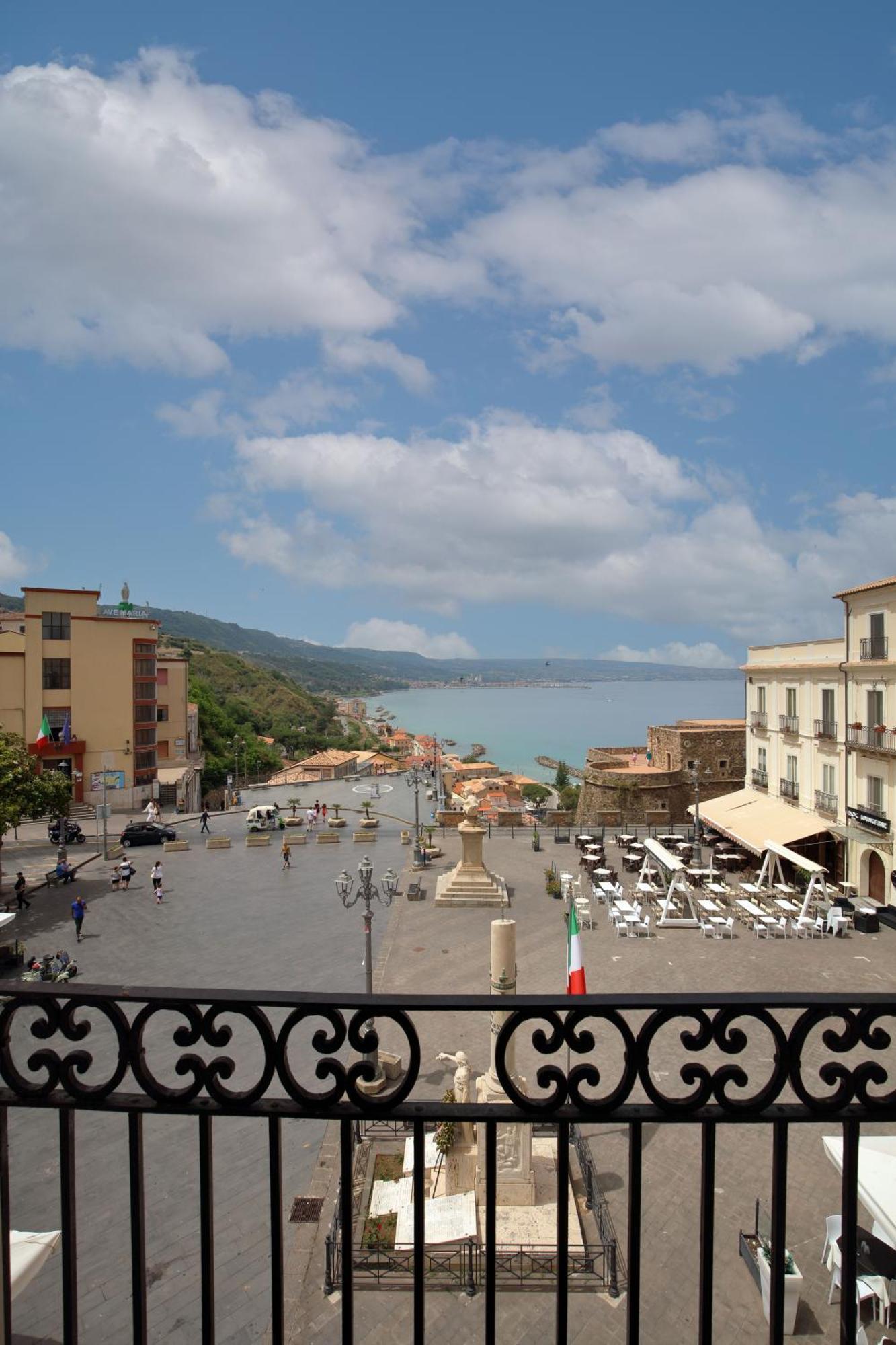 Hotel Della Piazza Pizzo  Exterior foto