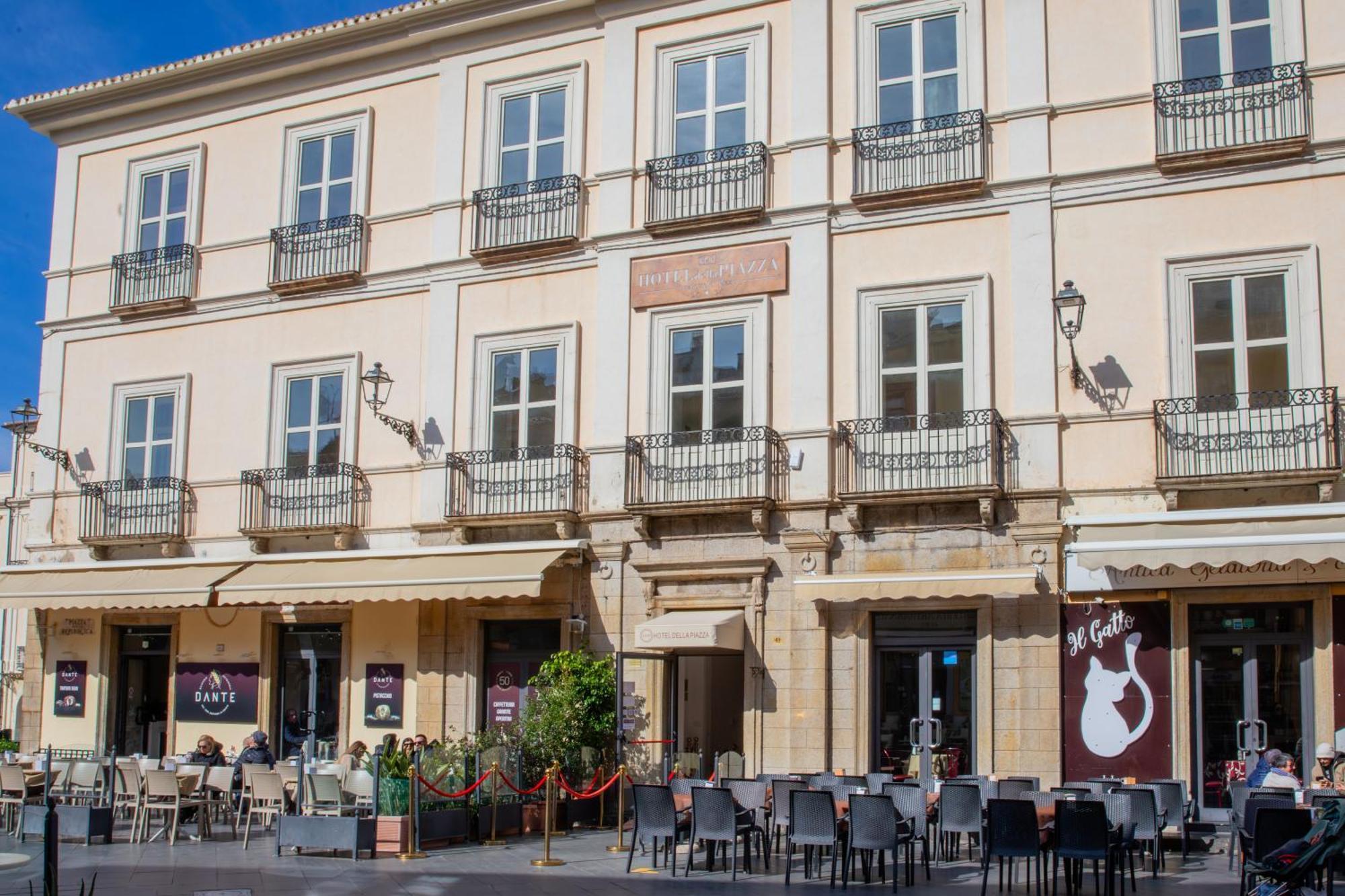 Hotel Della Piazza Pizzo  Exterior foto